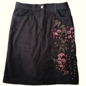 Oilily Womans Floral Embroidered‎ Skirt Size 8